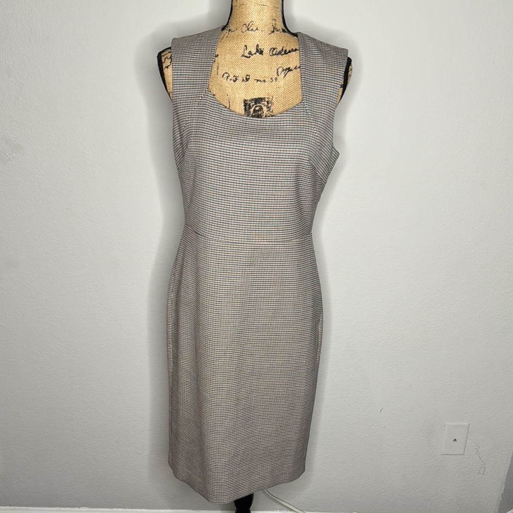 Elegant Gray Sleeveless Dress